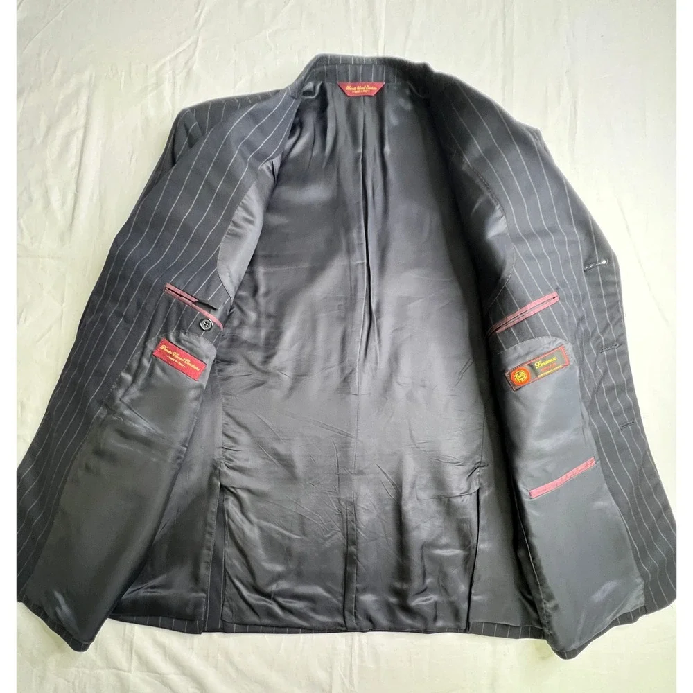 Pronto Uomo Couture command attention